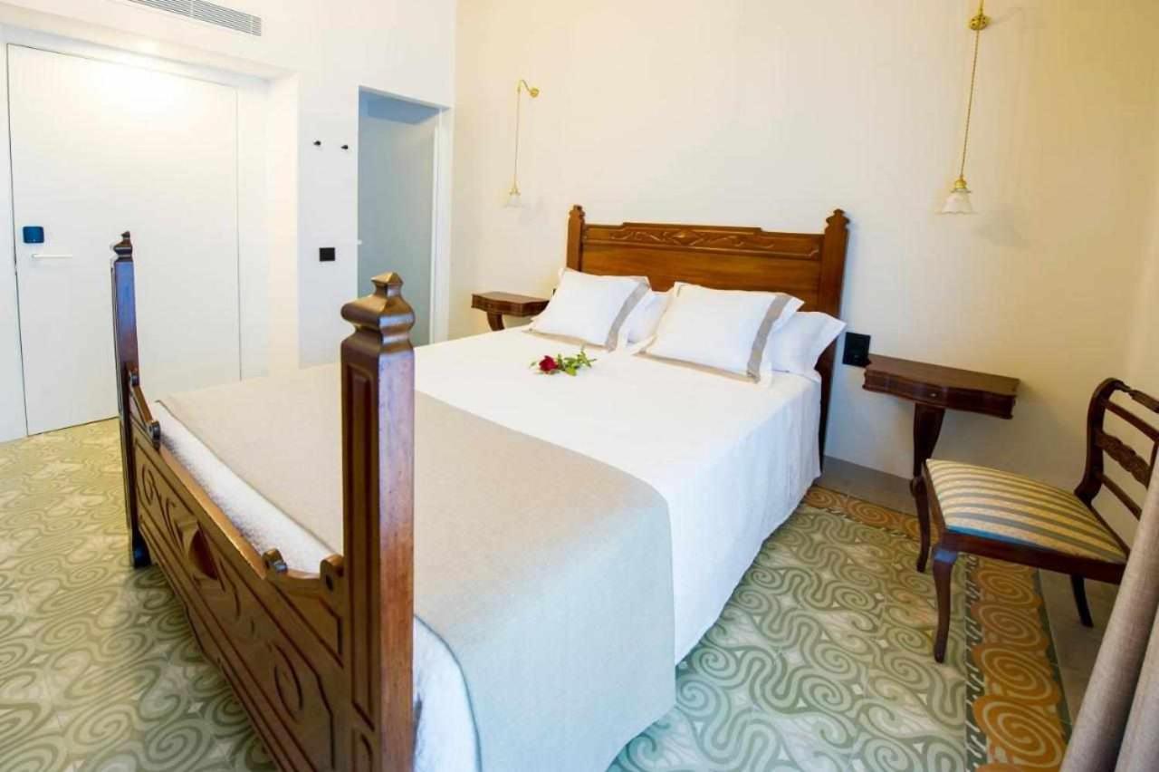 Bed and Breakfast Bolet Casa Modernista Castellvi de la Marca Esterno foto