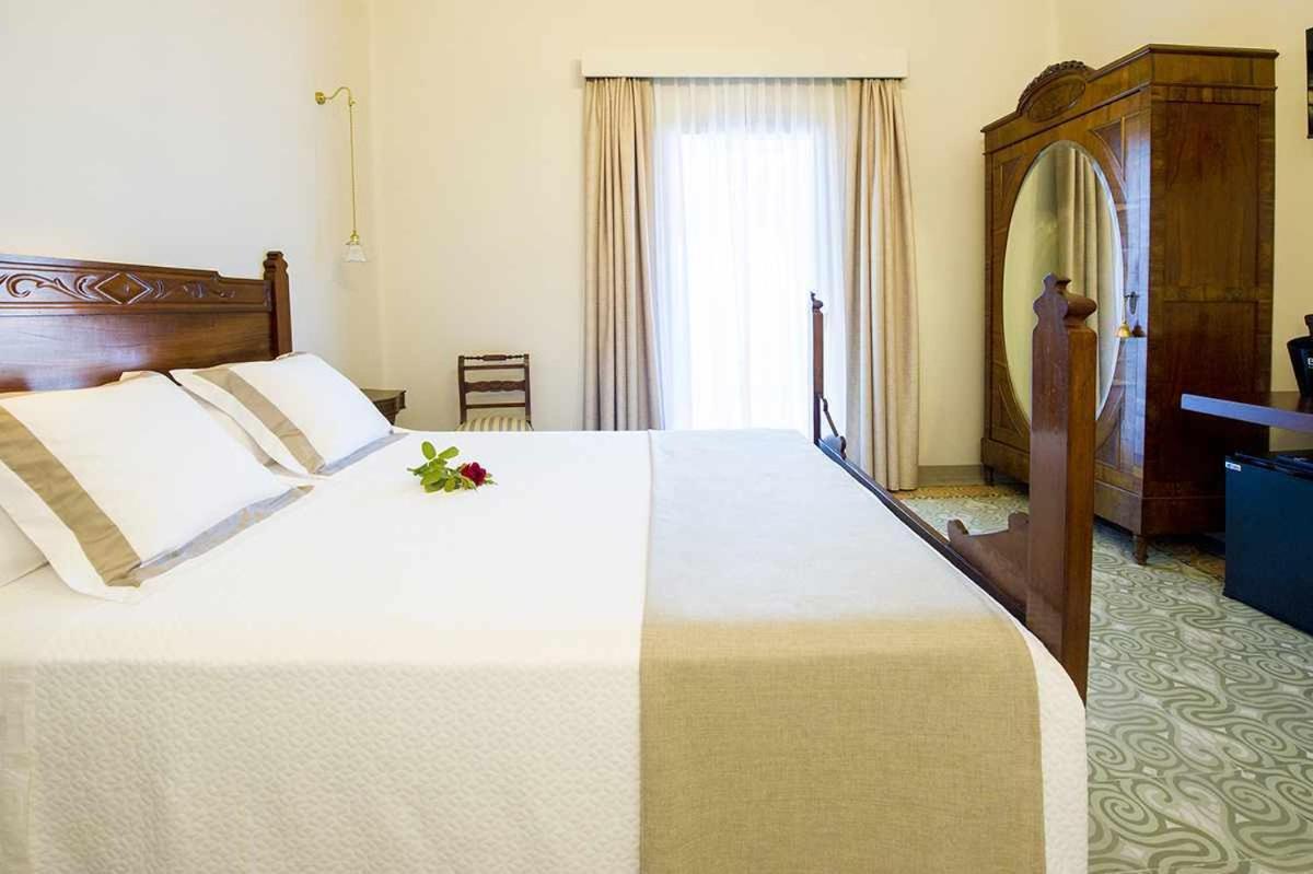 Bed and Breakfast Bolet Casa Modernista Castellvi de la Marca Esterno foto