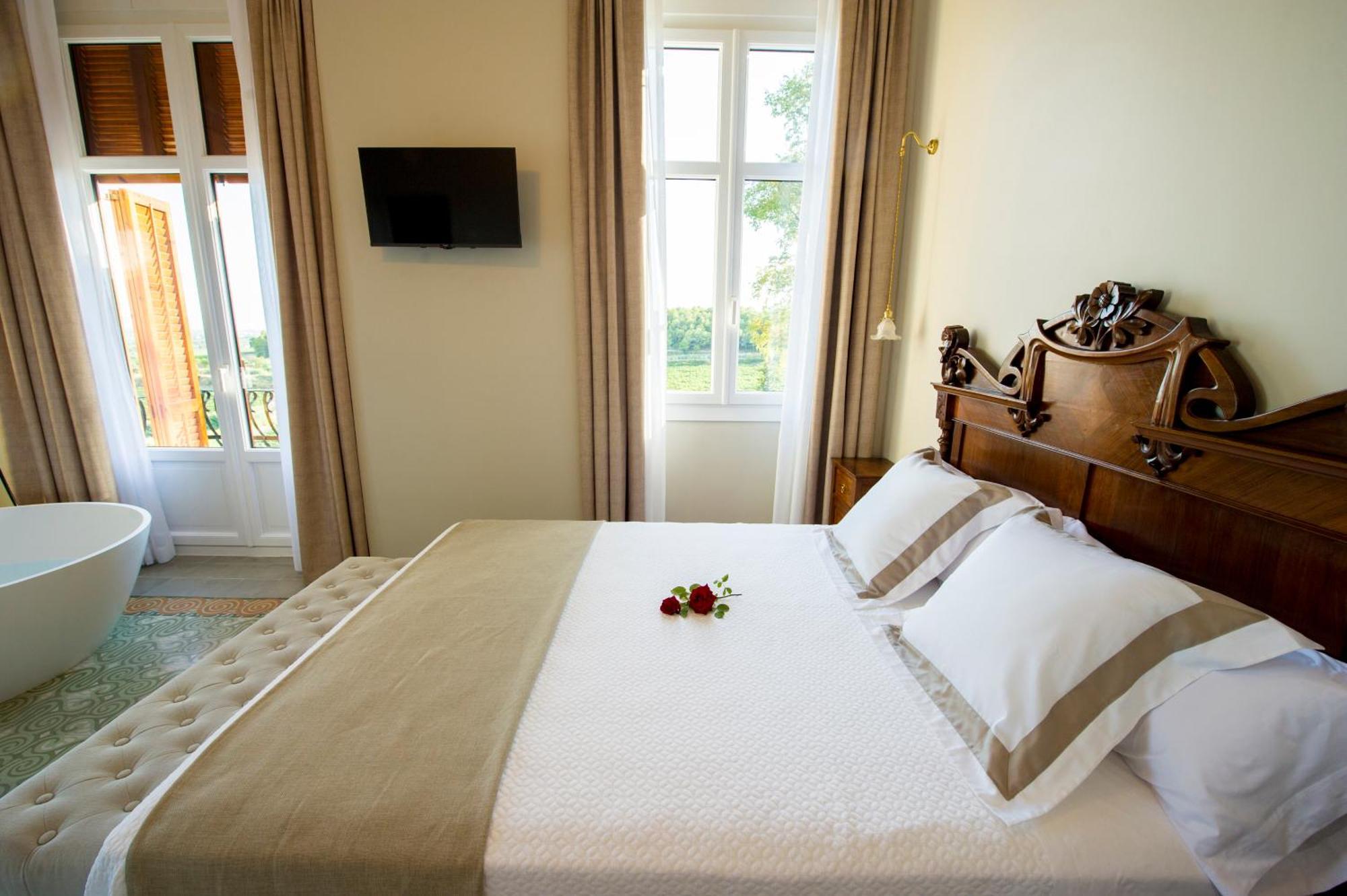 Bed and Breakfast Bolet Casa Modernista Castellvi de la Marca Esterno foto